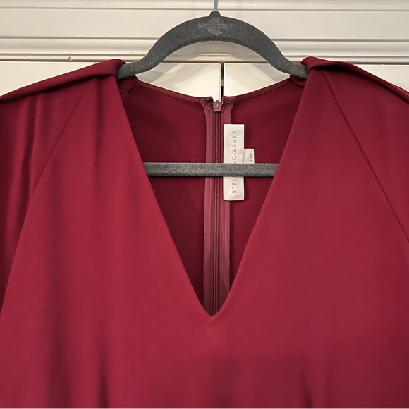 Stella McCartney Dress. Deep warm red (maroon), jersey knit dress. Size 8 - Picture 2 of 10